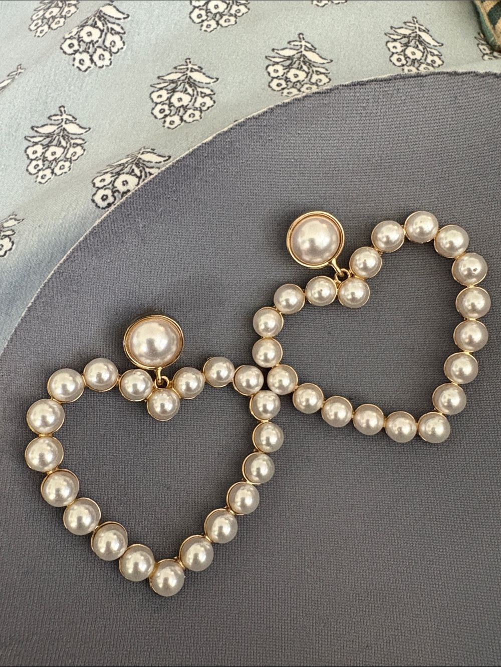 Pearl Heart Drop Earrings - White Pearlescent Gold Trim